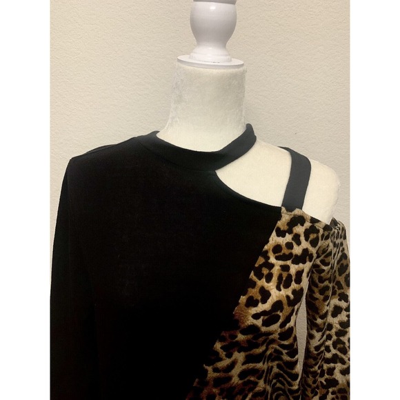 Women's Colorblock Leopard Cold Shoulder Top - Black/Animal Print Size Medium - Picture 5 of 11